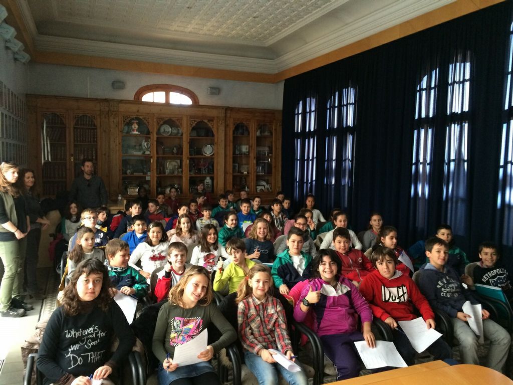 Alumnes de 4t de Primària del Vedruna visiten l'Ajuntament