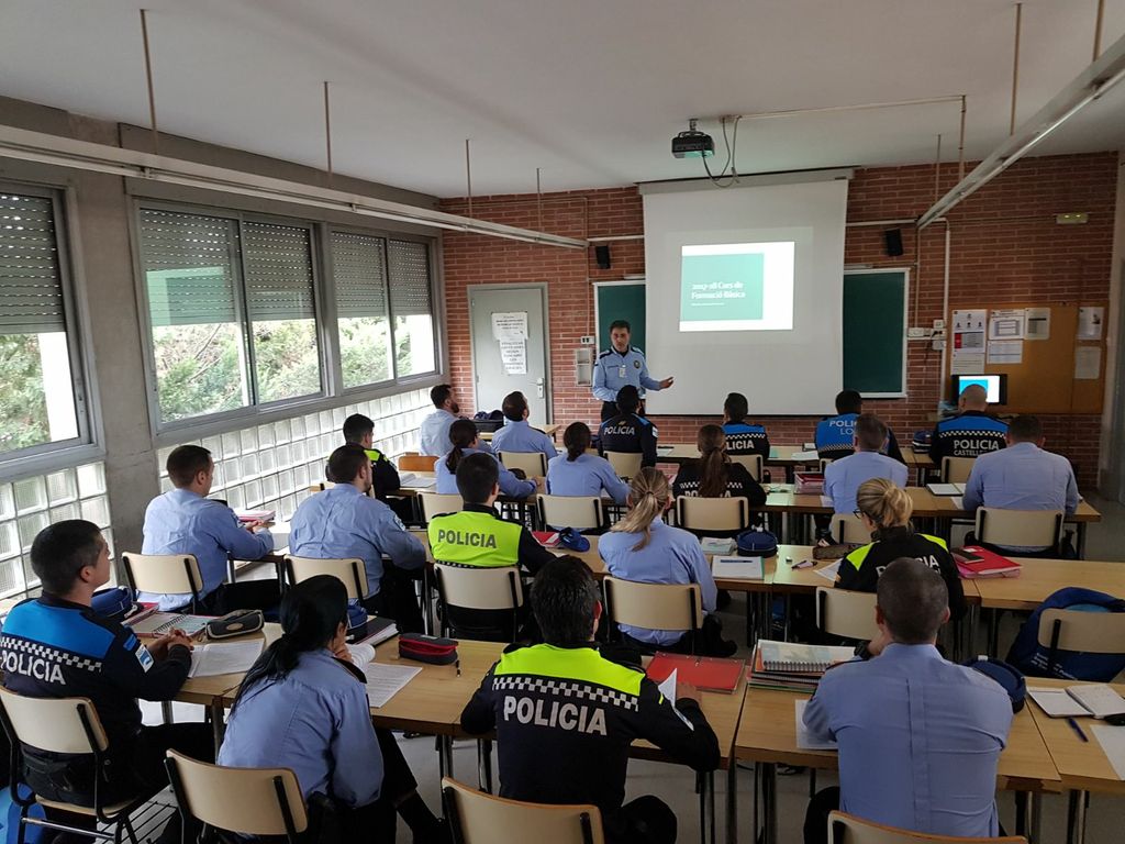 Un agent de la Policia de Malgrat, professor de l'Escola de Policia de Catalunya
