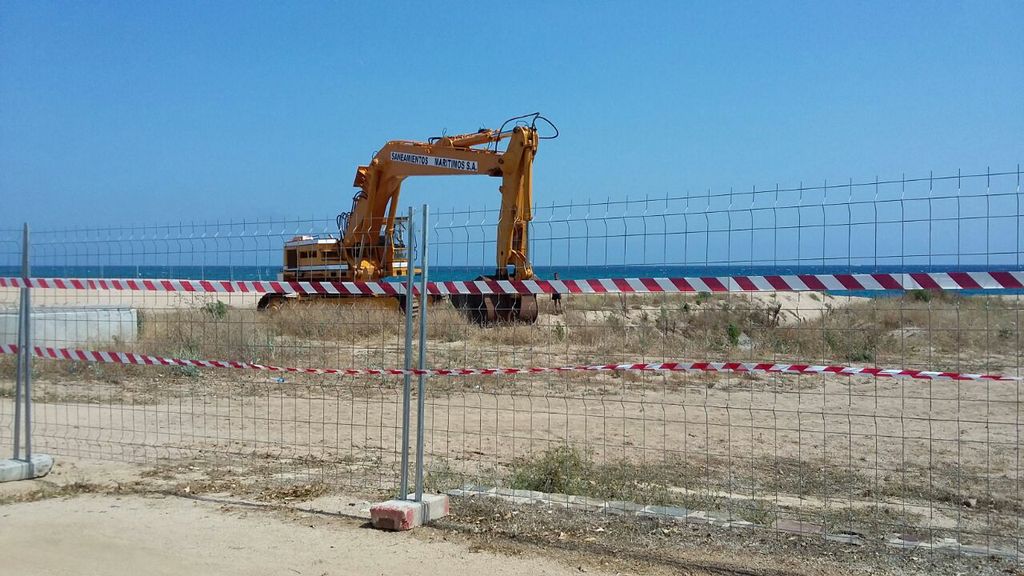 L'empresa Spontex comença les obres per reparar una canonada a la platja