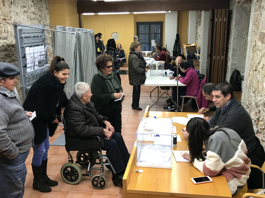 Una participació del 65,86% a les 18 h 