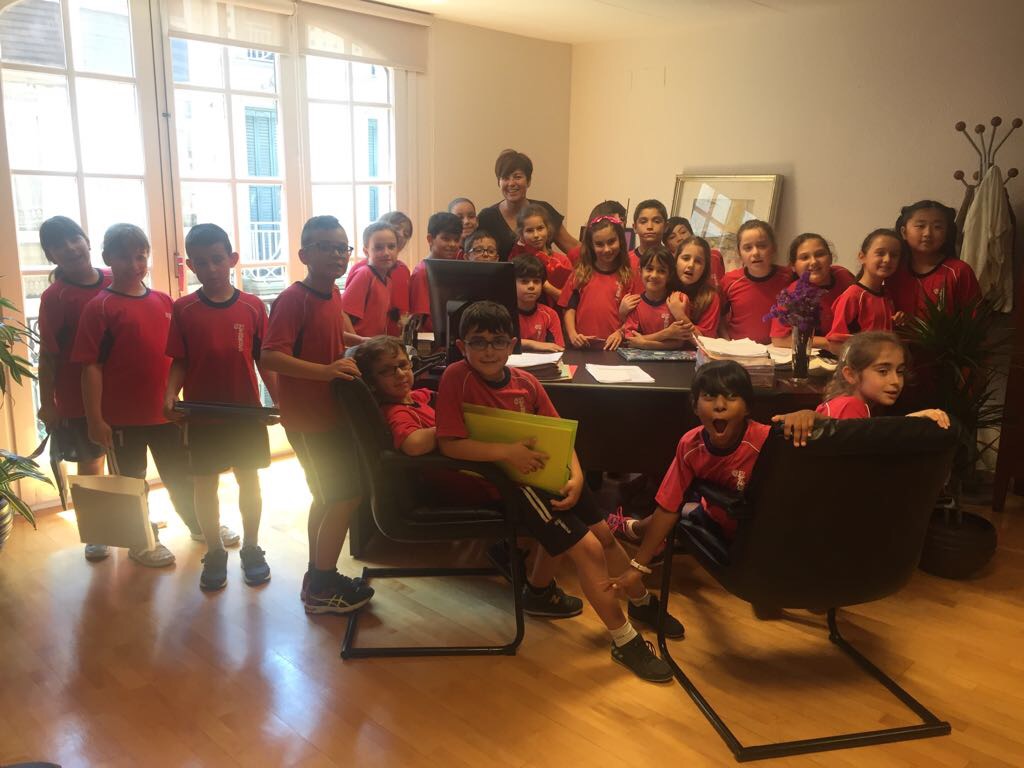 Alumnes de 3r B de Primària del Chanel visiten l'Ajuntament 