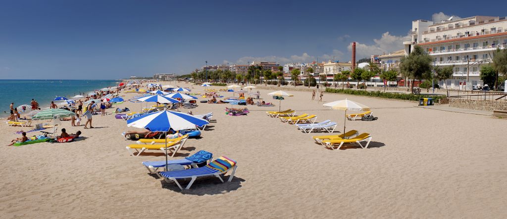 La tranquil·litat marca la temporada d'estiu a les platges de Malgrat de Mar 
