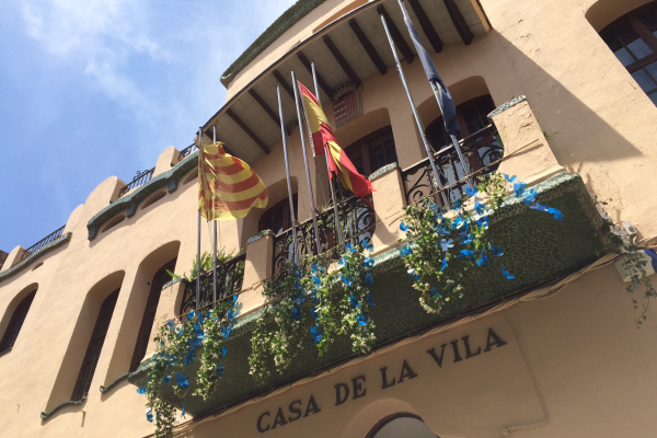 11 aparadors florits i 4 balcons, a concurs