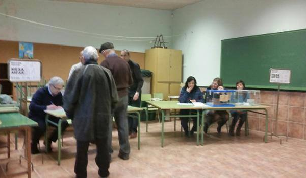 Participació del 37,90% a les 14 h