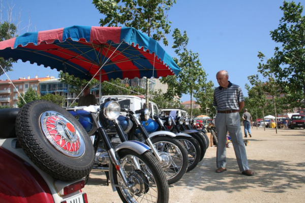 Una vintena de parades a la 25a Llotja de la Moto i l'Automòbil Antics 
