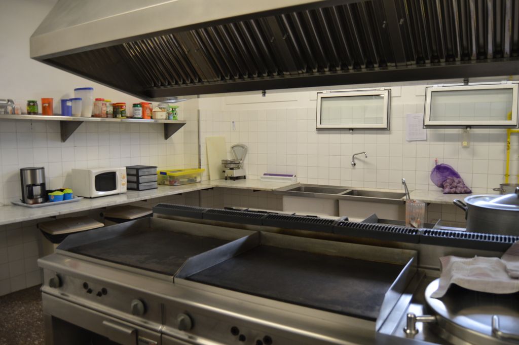 Renovació de l'equipament de la cuina de l'escola Marià Cubí