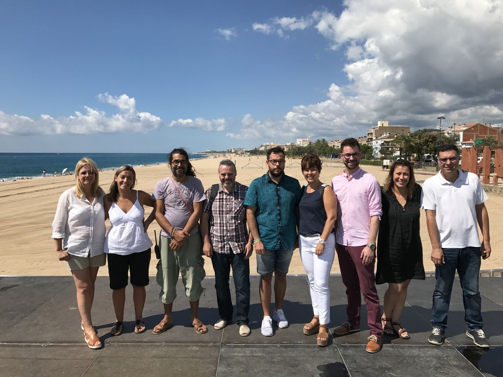 En marxa el muntatge de Barraques a la Platja de Malgrat Centre