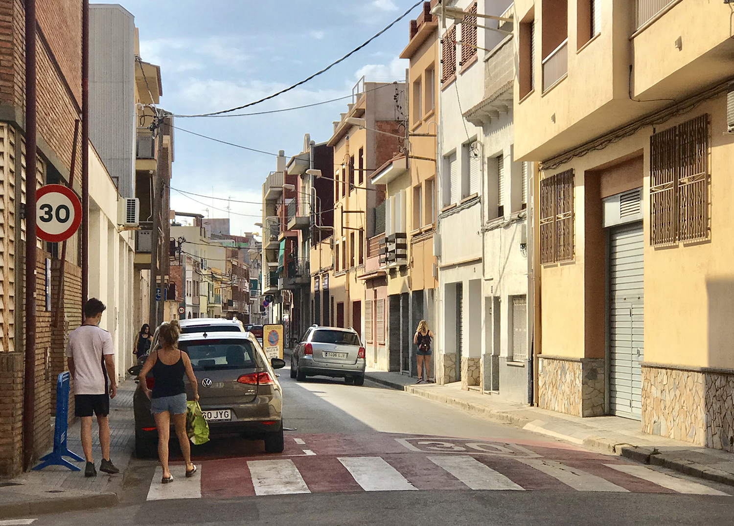Una imatge del carrer de la Indústria aquest matí. Foto: AjMalgrat.