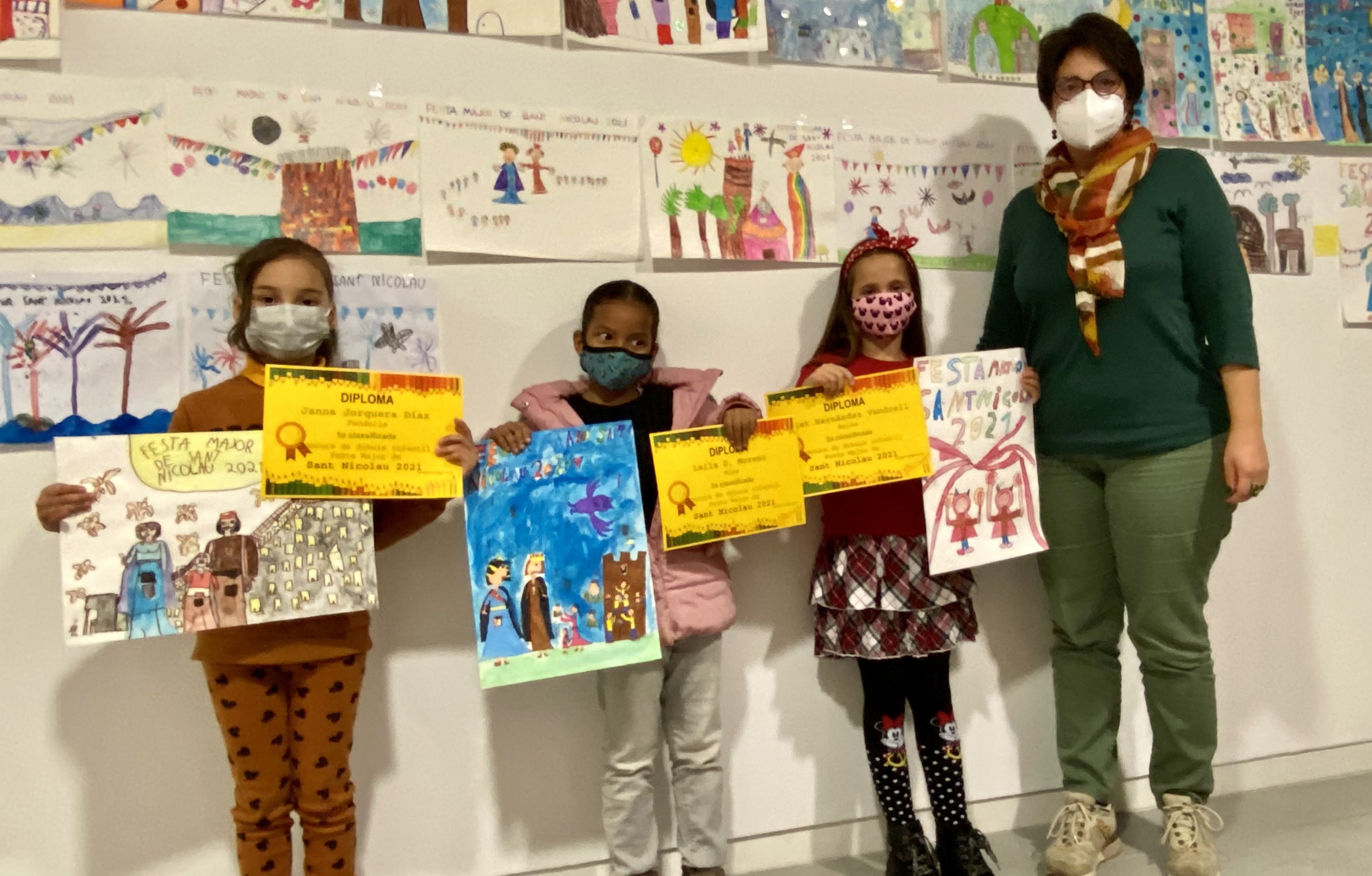 Janna Jorquera de l'escola Montserrat, guanyadora del concurs infantil de dibuix de festa major de Sant Nicolau 2021