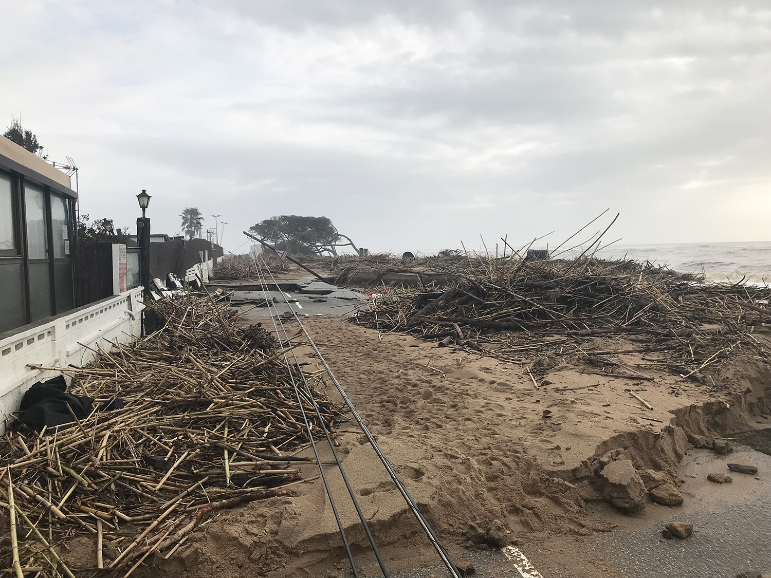 Primer pas per poder crear un nou camí d'accés als càmpings de la Pomereda, entre Mas Bages i el riu 