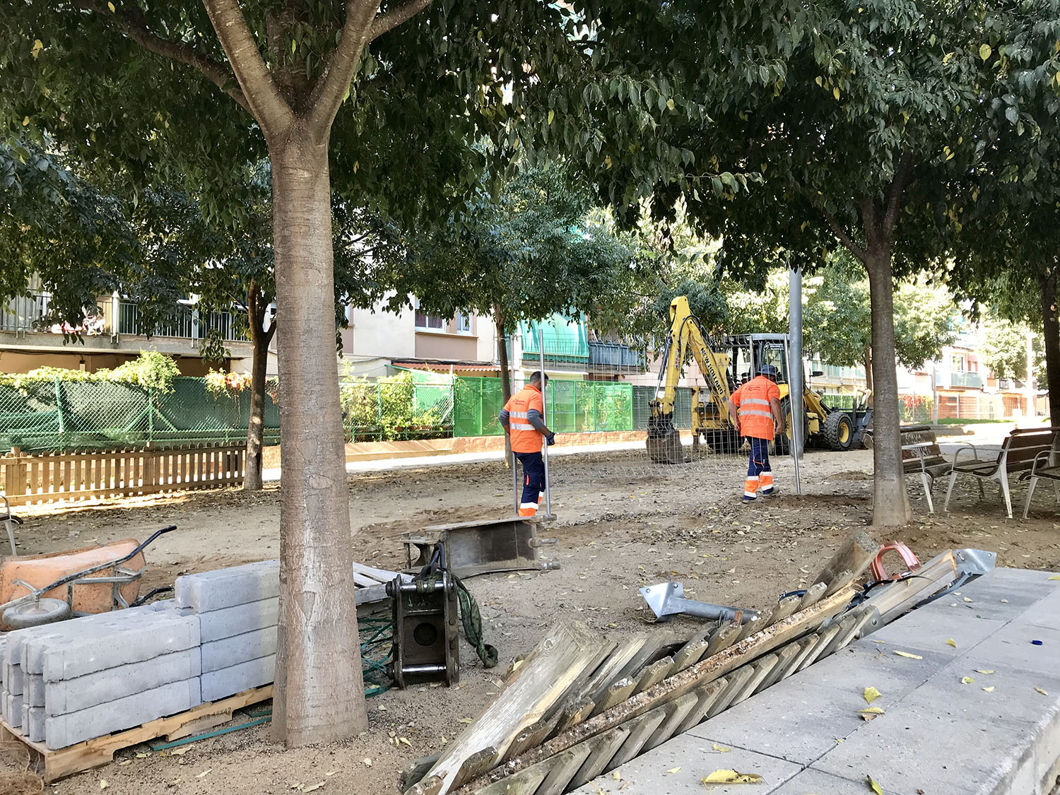 Comencen les obres de remodelació de la plaça dedicada a l'explorador Fèlix Cardona