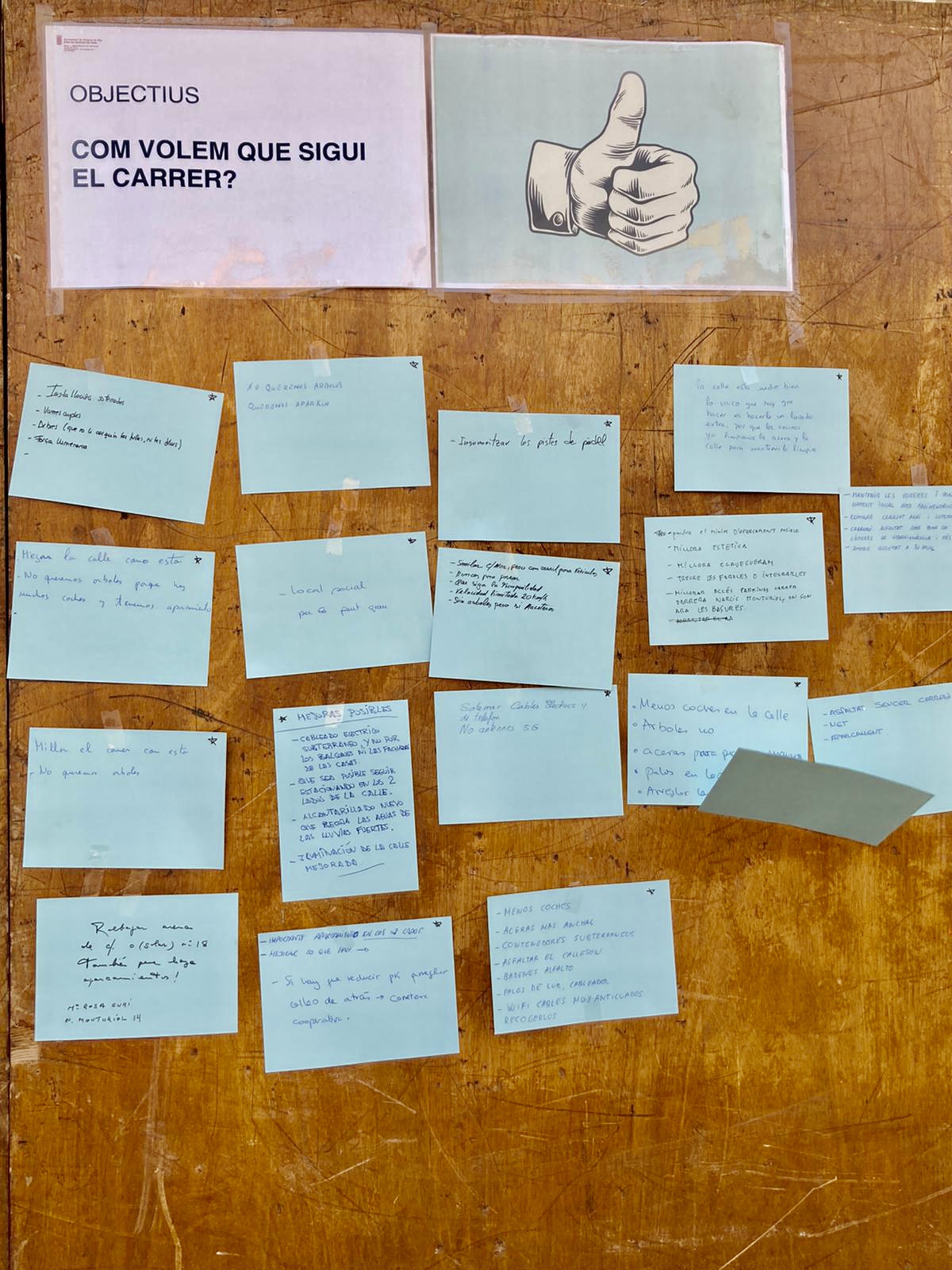 47 veïns del Narcís Monturiol participen en la primera sessió de treball per detectar els problemes del carrer i les possibles solucions
