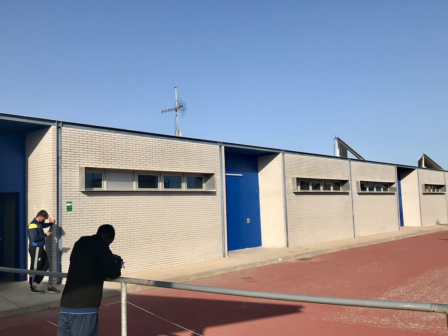 Acabades les obres d'arranjament dels accessos als vestuaris del Camp Municipal d'Esports