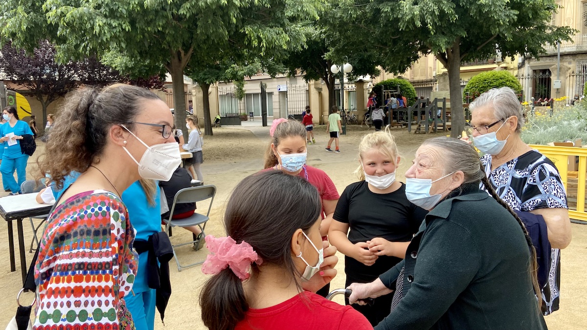 Trobada intergeneracional entre mainada i gent gran, avui a Can Campassol