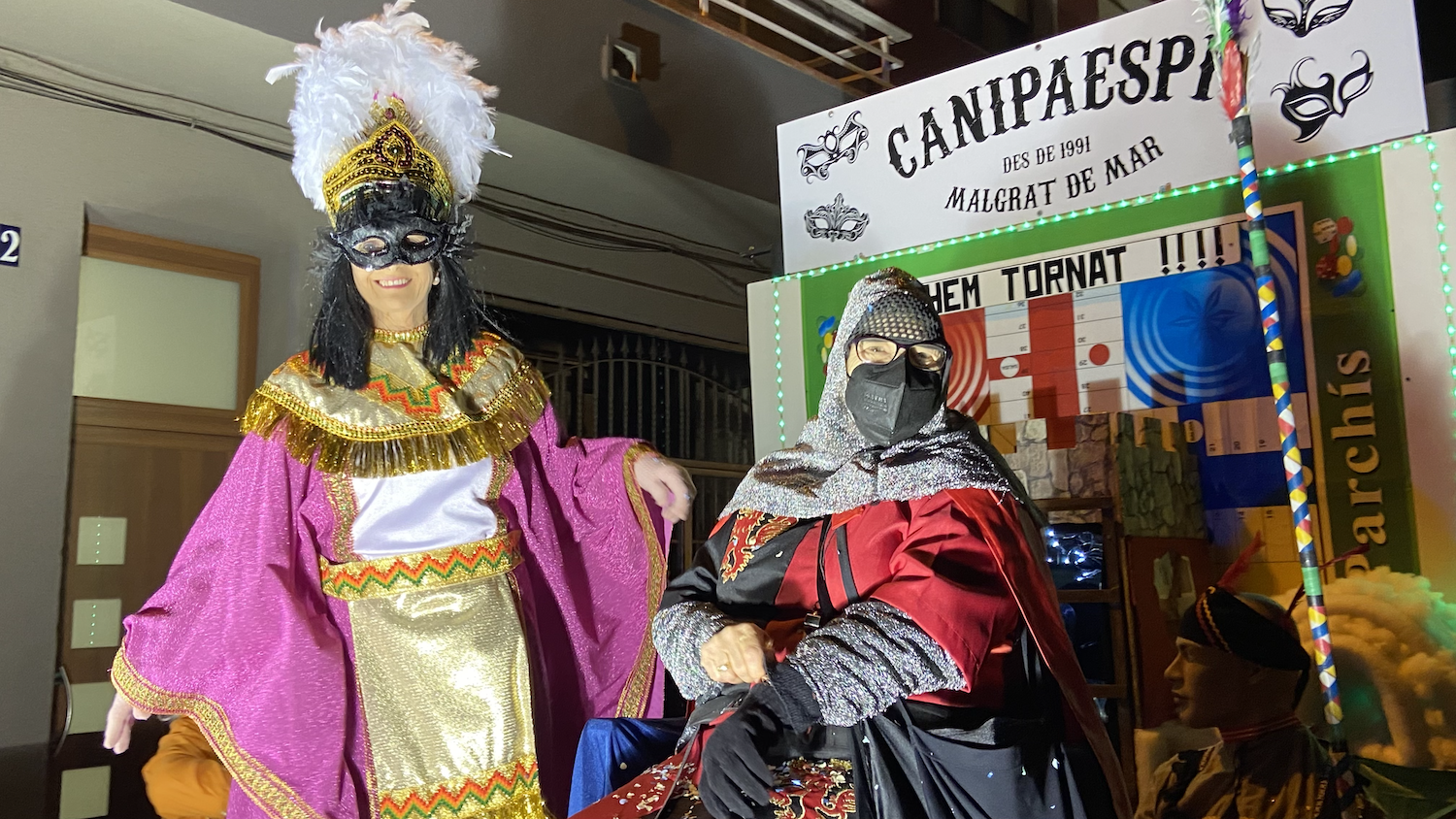 L'Ajuntament cedeix dos remolcs per fer carrosses de Carnestoltes