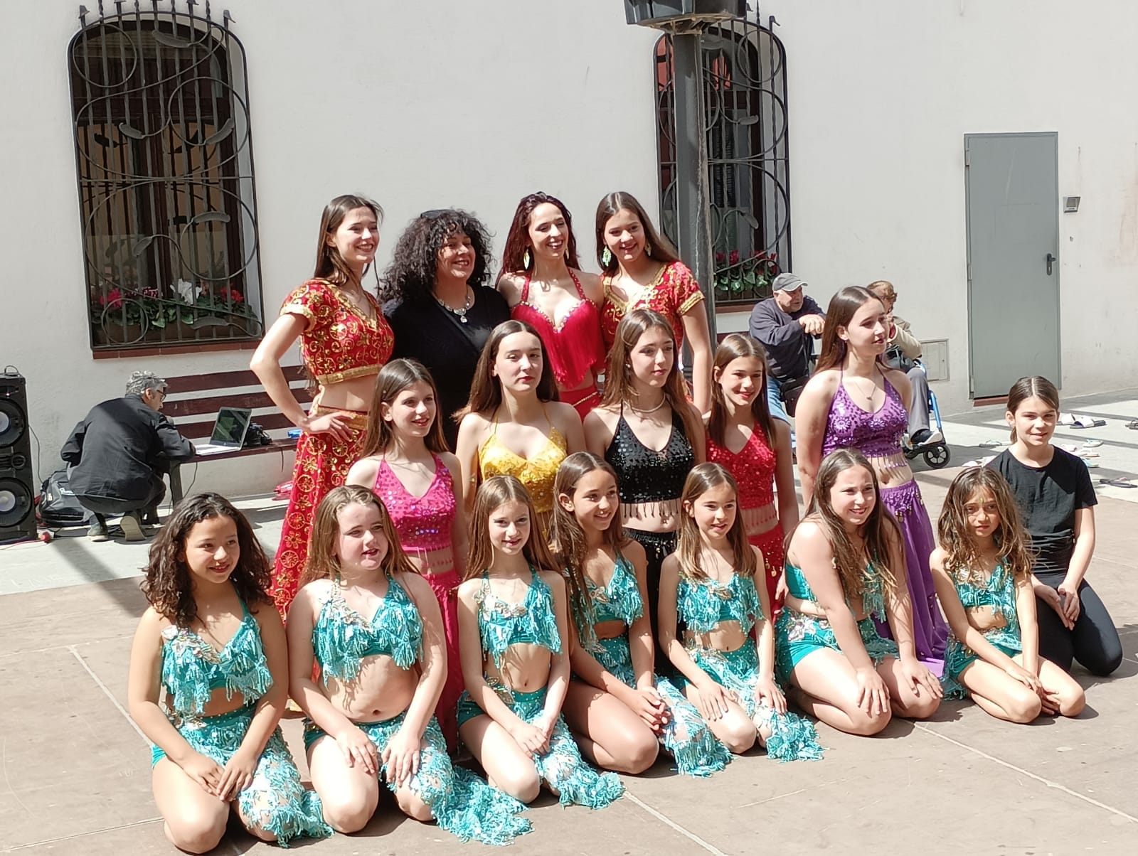 MalgrART: Exhibició de dansa oriental i Bollywood