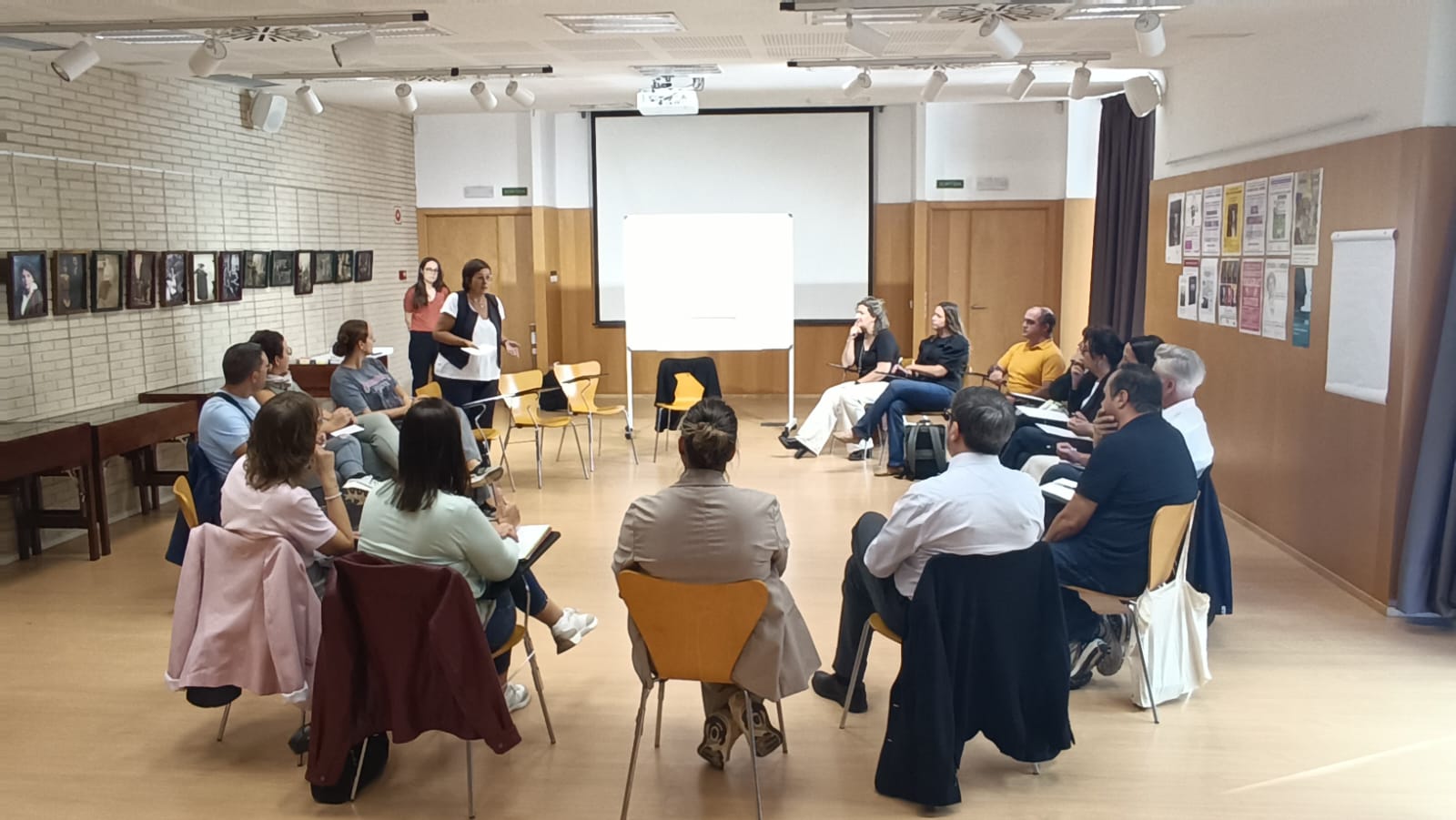 Una vintena d'empresaris locals participen en la jornada de 'networking'